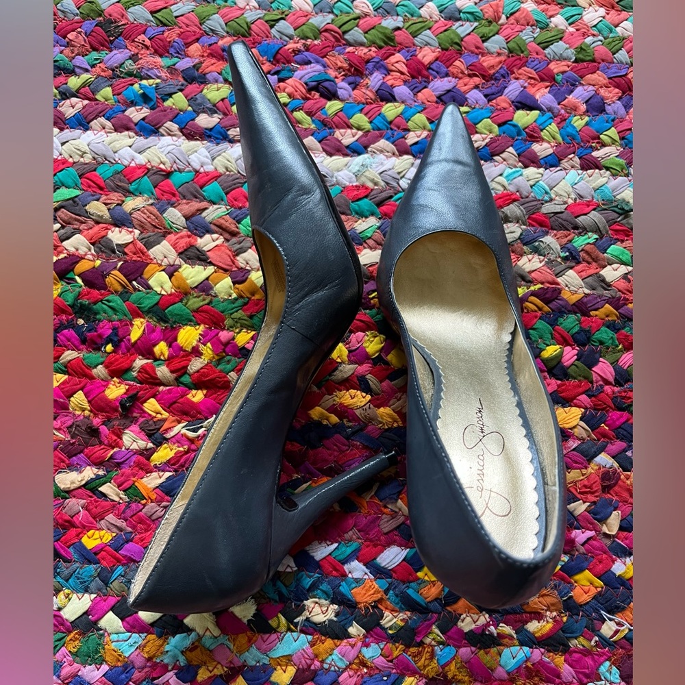 SIMPLE JESSICA SIMPSON CLASSIC DARK GREY PUMP HEELS